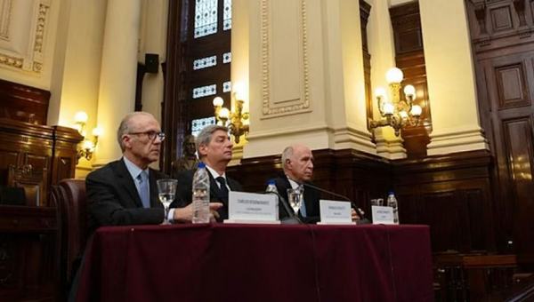 La Corte Suprema tiene en sus manos otro DNU de Javier Milei: el régimen migratorio - Por Vanesa 