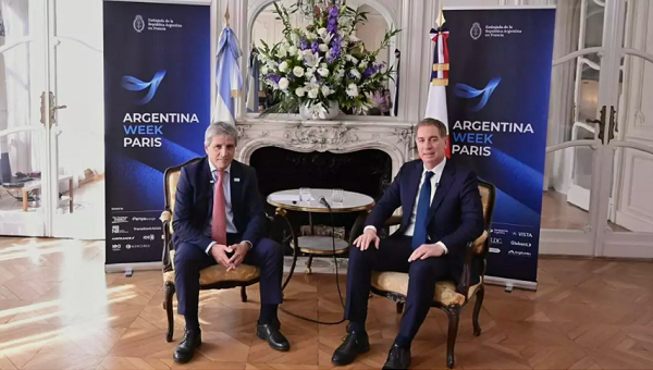 Un estudio británico con turbios antecedentes está detrás de la venta de ciudadanía argentina 