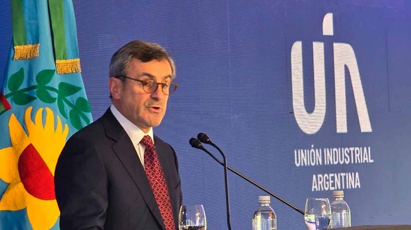 02 uia