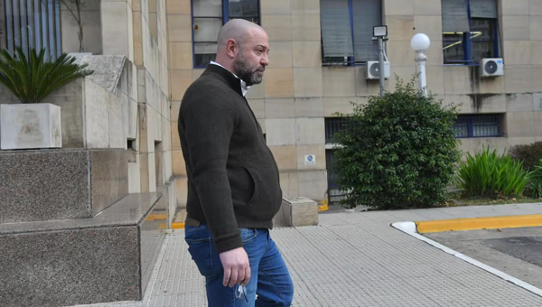 “Técnicamente indefendibles”: desvíos de hasta 1972% y productos que no eran los adjudicados 